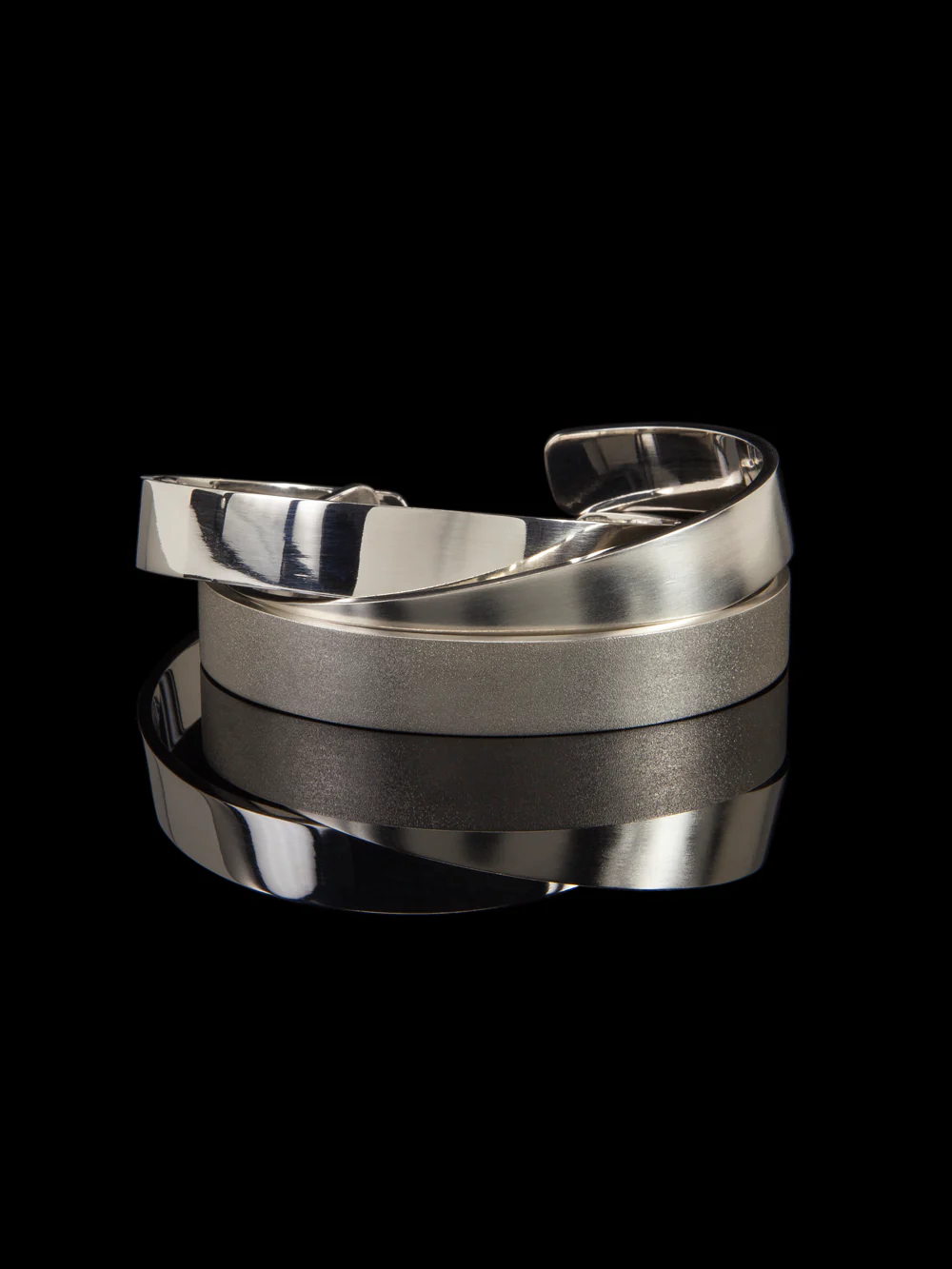 Argent Manacling