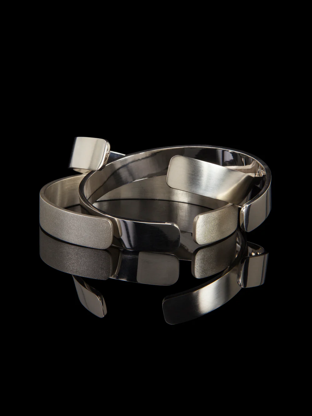 Argent Manacling - Image 2