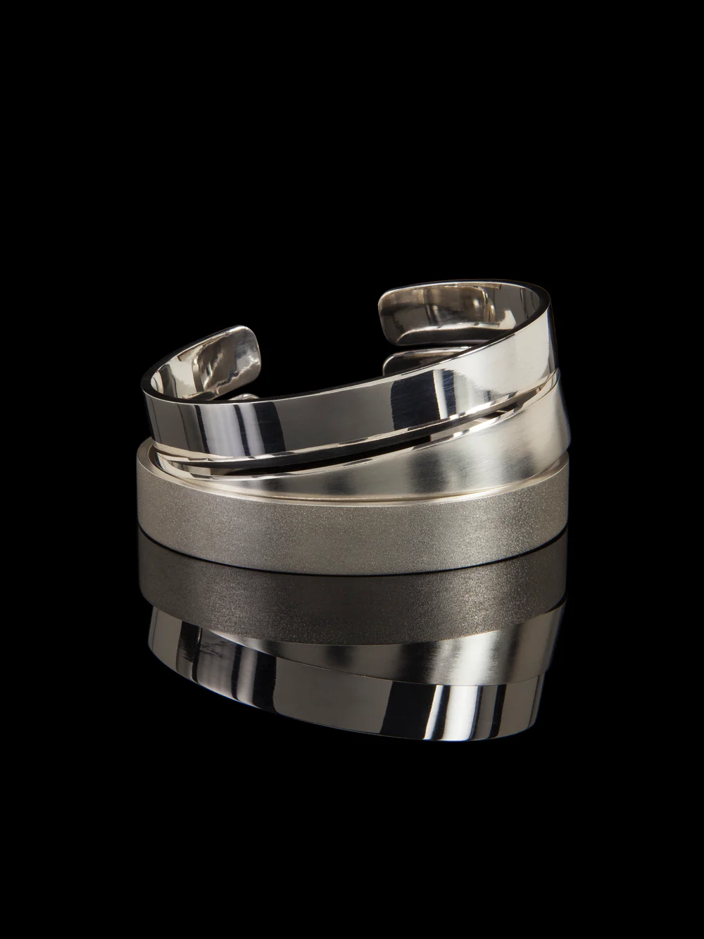 Argent Manacling - Image 3