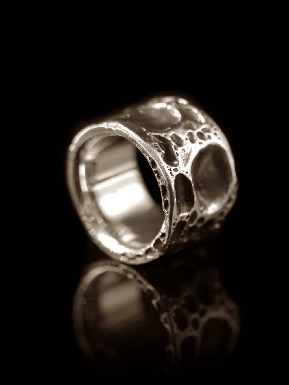 Chunky Moon Ring - Image 4