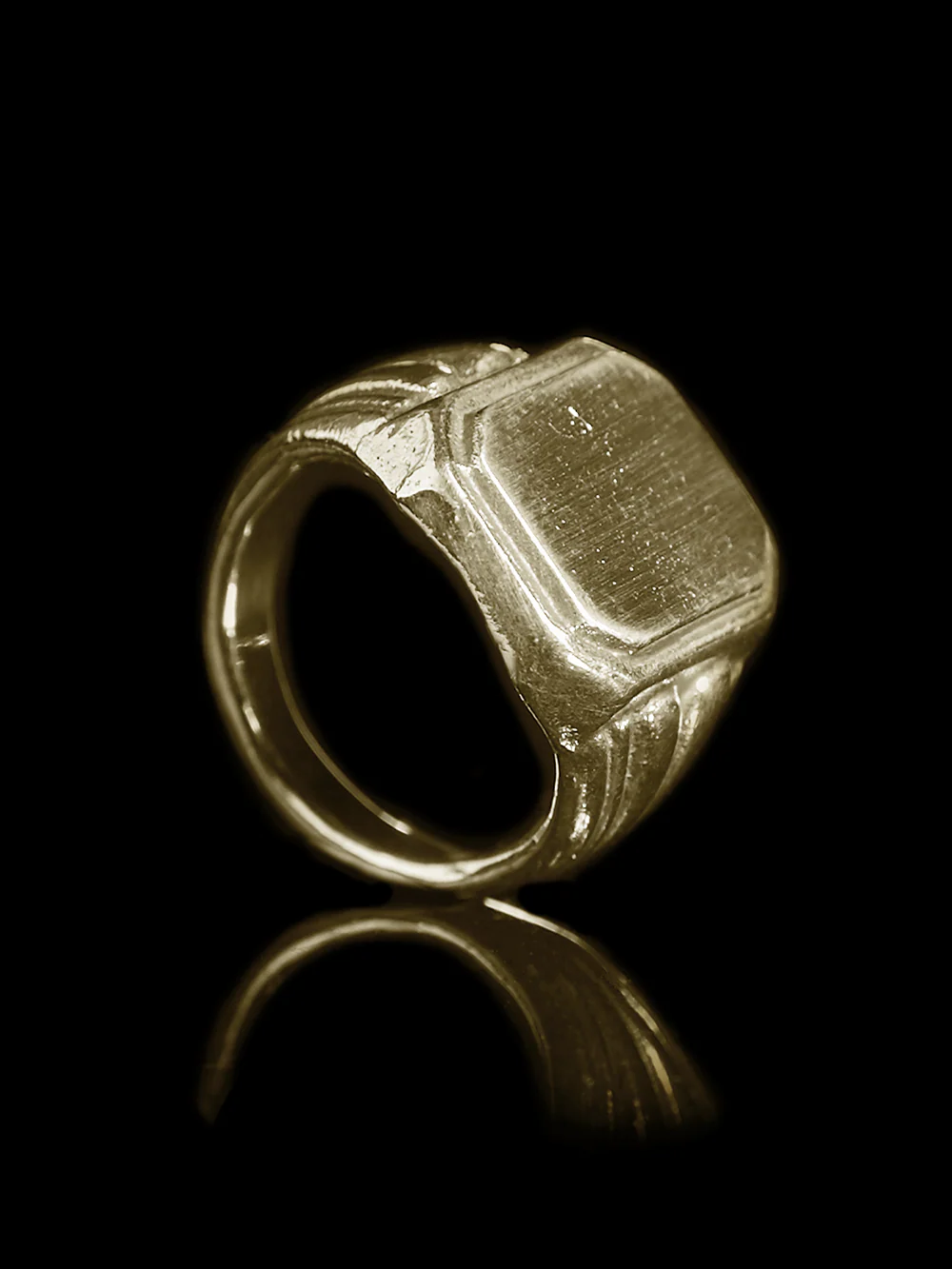Rectangular Signet Ring - Image 4