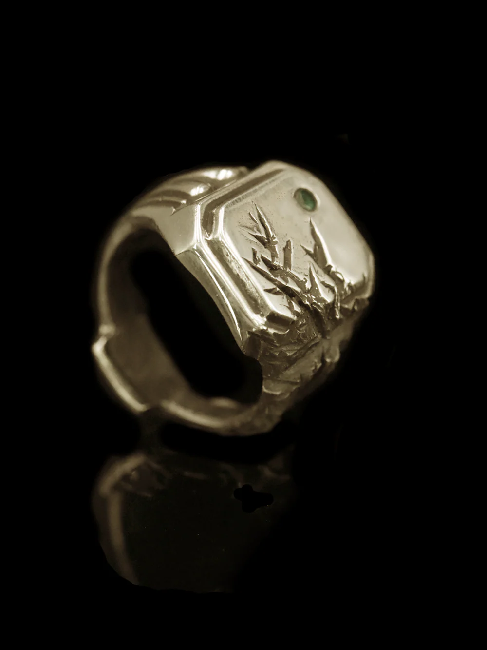 Lightning Signet Ring with Emerald - Image 4