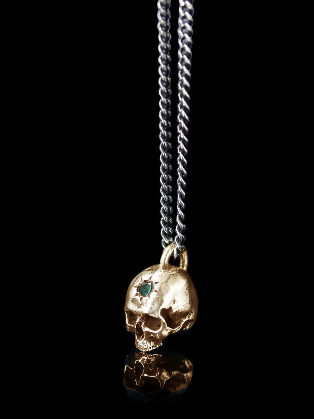 Skull Pendant with Emerald - Image 4