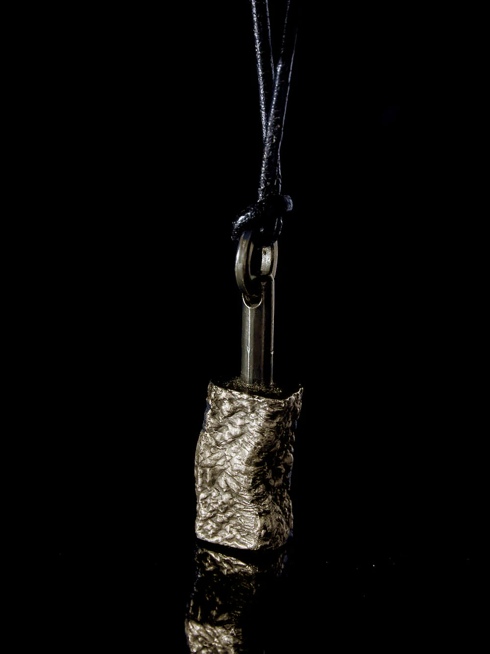 Smashed Bar Pendant - Image 6